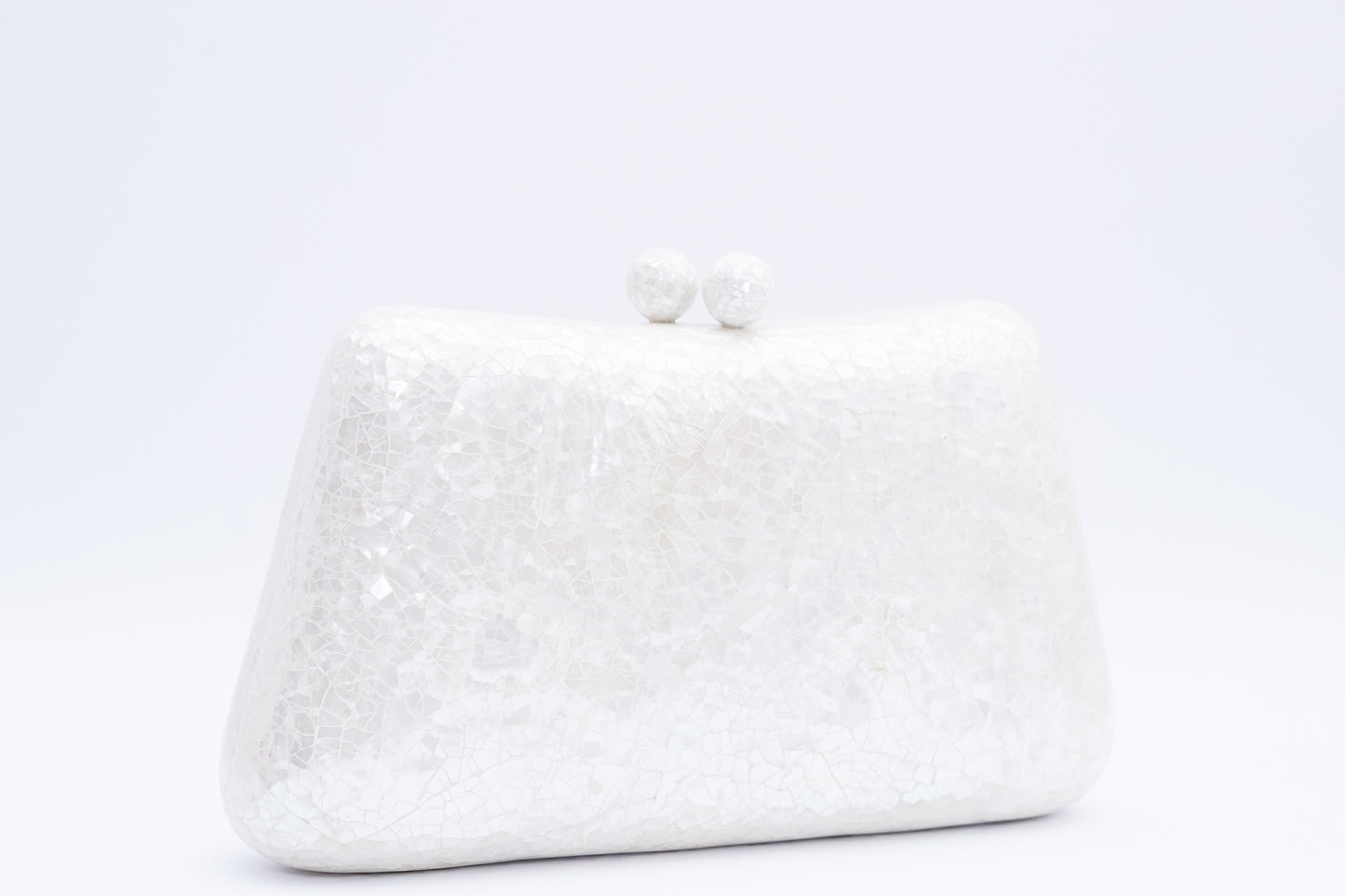 Jasmine Shell Clutch - White