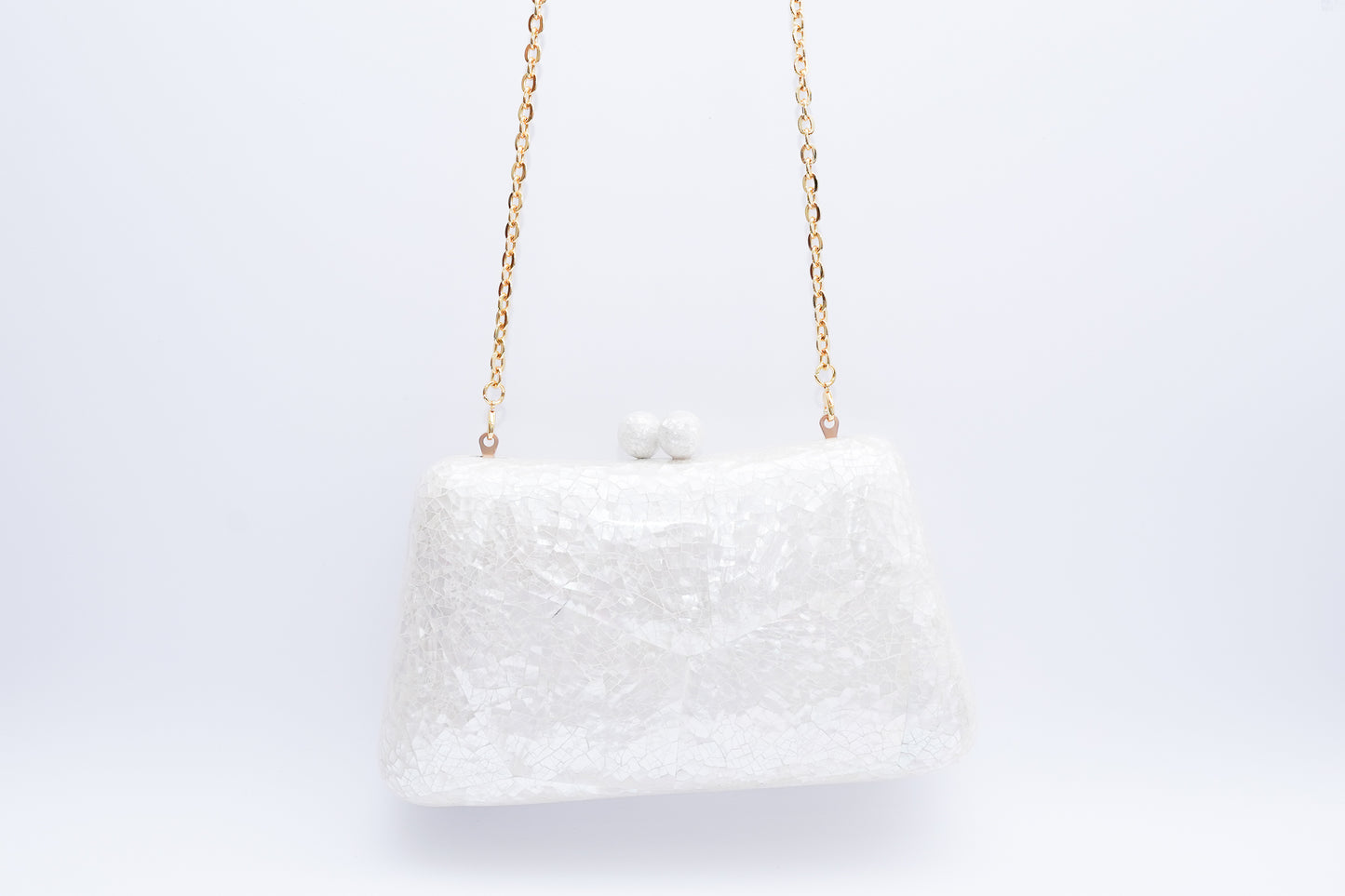 Jasmine Shell Clutch - White